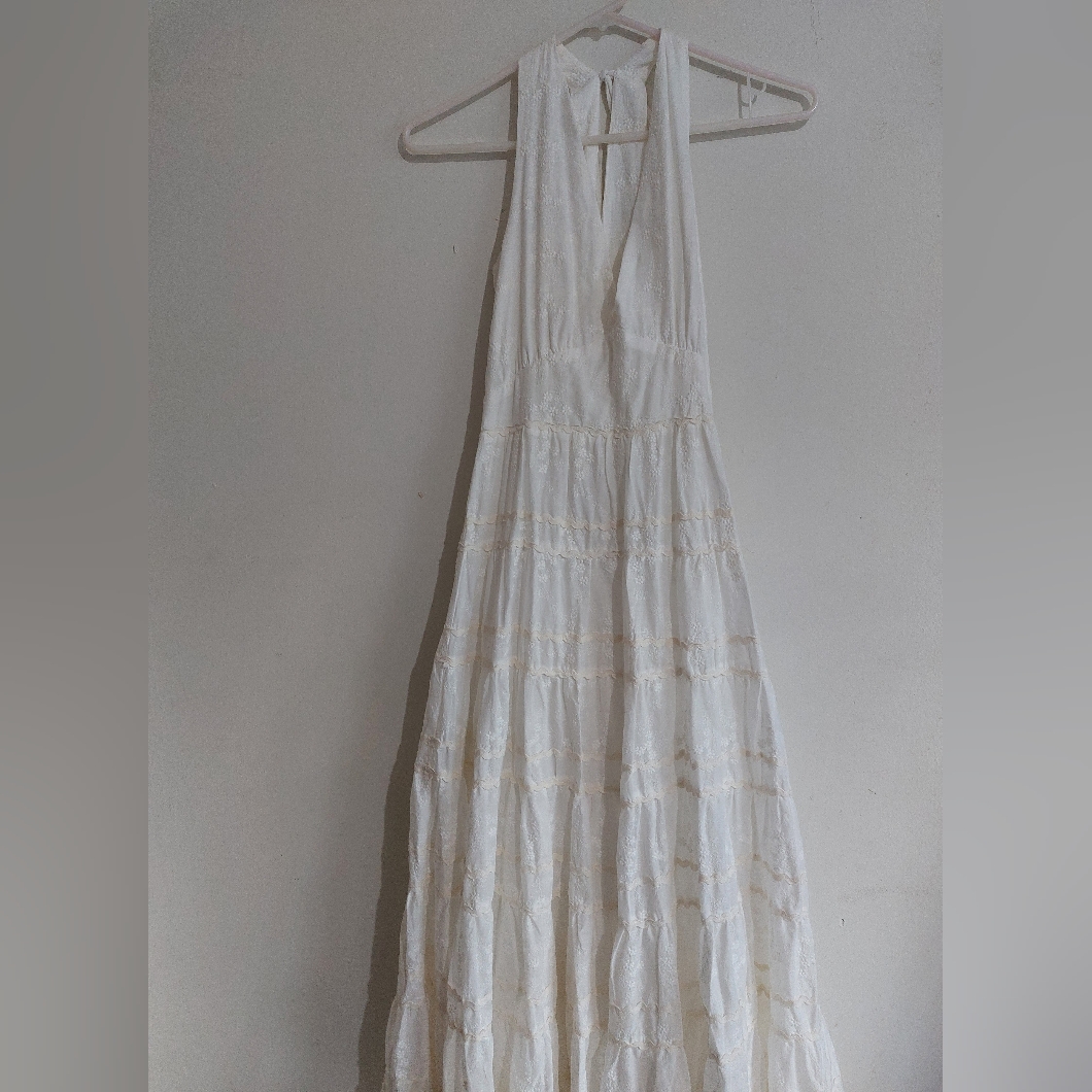 Vrg Grl White V Dress With Back Openning Size 8